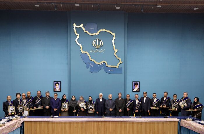 استاد دانشگاه شریف سرآمد آموزشی کشور شد.